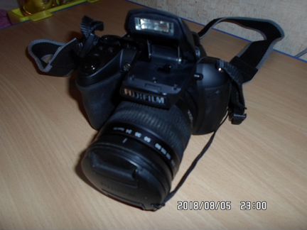 Цифровой фотоаппарат Fujifilm FinePix HS25EXR