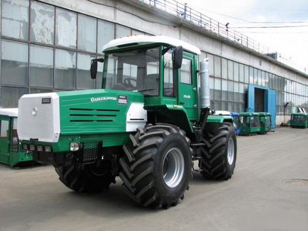 Трактор хта-208