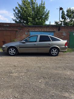 Opel Vectra 1.6 МТ, 1997, хетчбэк