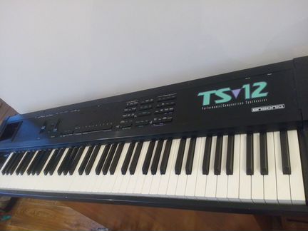 Синтезатор Ensoniq TS-12