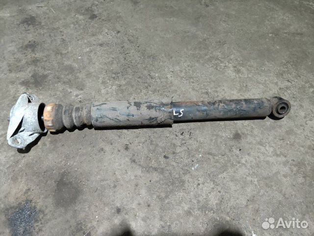 Амортизатор задний Volkswagen Passat B6 1.9 BXE