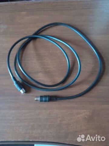 Шнур для подключения видеомагнитофона