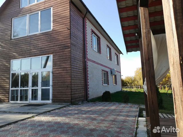 

Коттедж 200 м² на участке 20 сот.