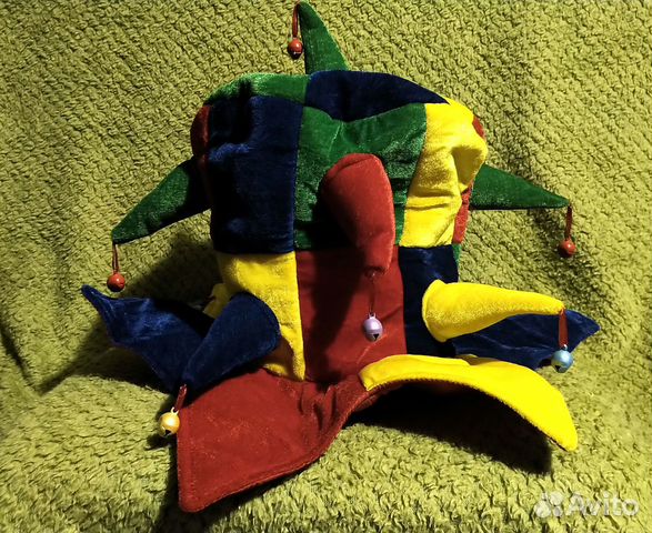 Шляпа праздничная с колокольчиками