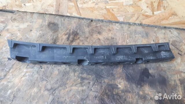 Направляющая заднего бампера левая Skoda Fabia 2