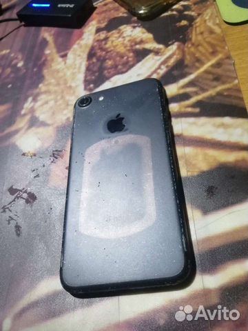 Телефон iPhone 7