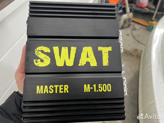 Сабуфер JBL и услитель swat master