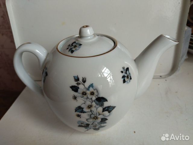 Фарфоровый чайник Богемия