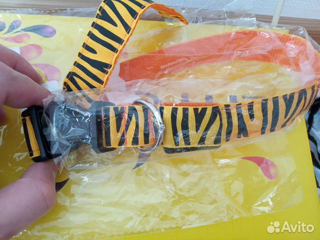 Светящийся ошейник для собак.новый