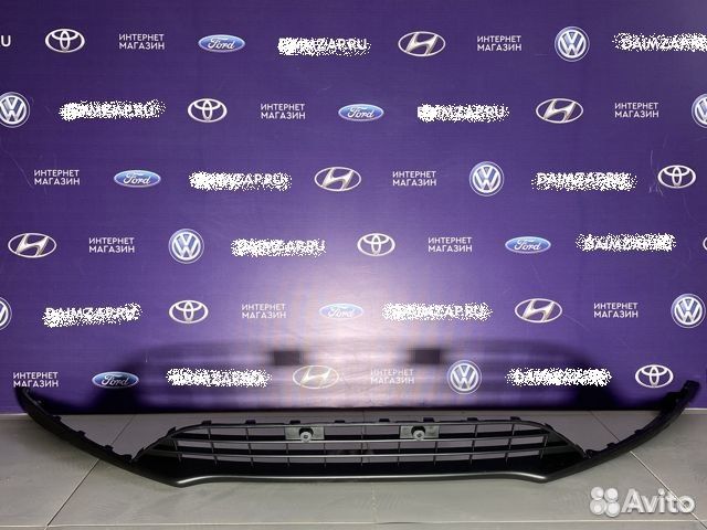 Решетка переднего бампера Форд Фокус 3 2015