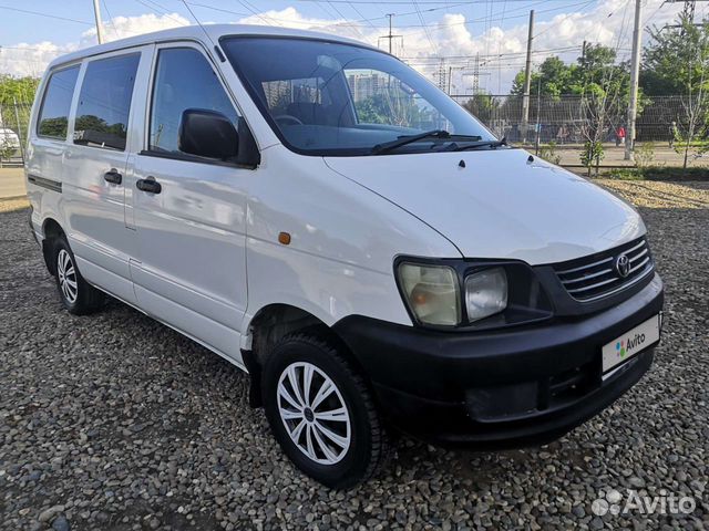 Toyota Town Ace 1.8 AT, 2002, 260 000 км