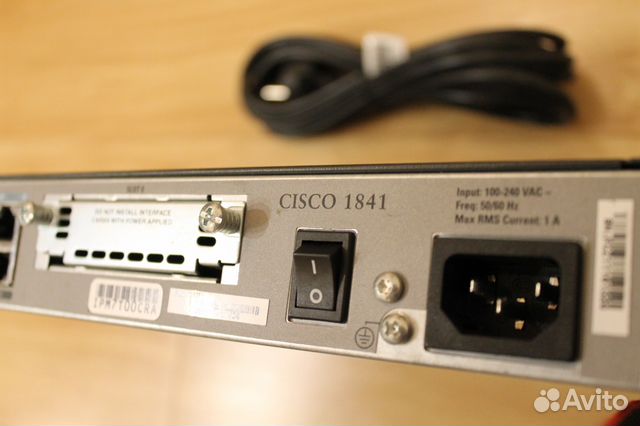 Маршрутизатор Cisco 1841 Маршрутизатор Cisco 1841