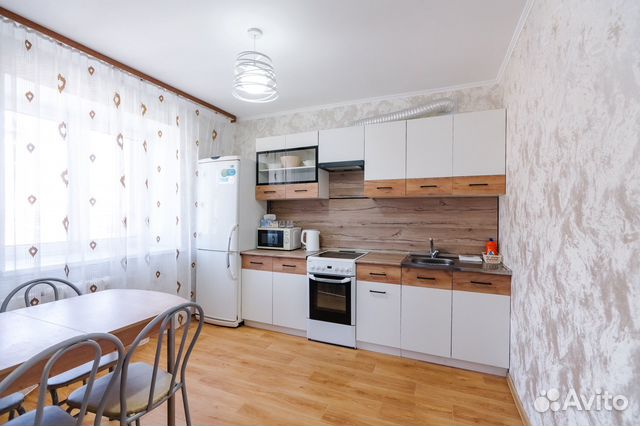 

2-к. квартира, 75 м², 6/10 эт.