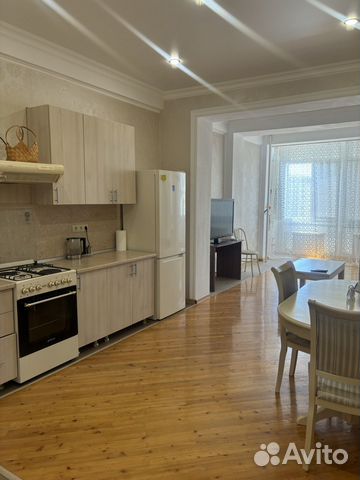 

2-к. квартира, 100 м², 7/10 эт.