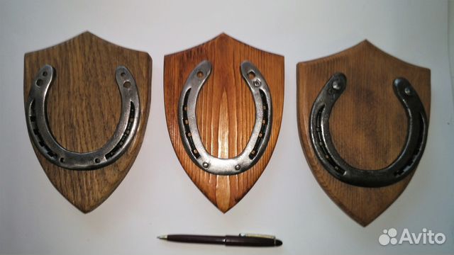 Плакетка мини с небольшой подковой на удачу