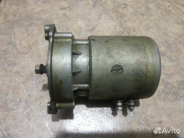 Электропривод стеклоочистителей M7b 12V 15W 3A Электропривод стеклоочистителей M7b 12V 15W 3A
