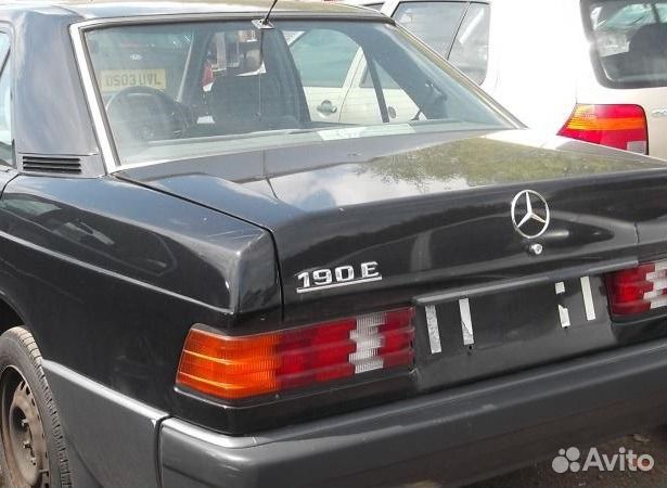 Разбираю Mercedes W201 190 б/у