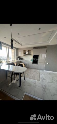 

3-к. квартира, 148 м², 25/40 эт.
