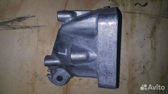 Кронштейн двигателя левый L Mercedes GL166 3.5CD Кронштейн двигателя левый L Mercedes GL166 3.5CD