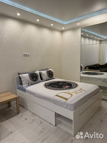 

1-к. квартира, 54 м², 3 кровати