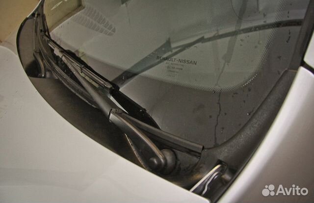 Накладка в проем стеклоочистителей Renault Duster