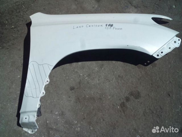 Крыло переднее правое toyota Land Cruiser (150)