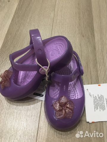 Босоножки для девочки Crocs