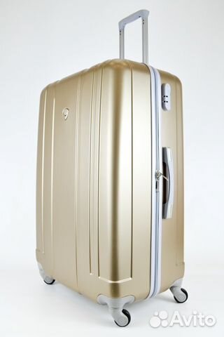 Чемодан цвета золота на 4х колесиках размера XL Чемодан цвета золота на 4х колесиках размера XL
