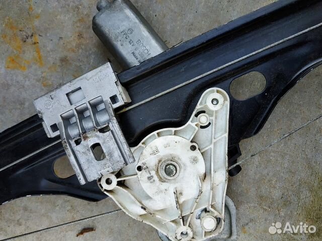 Стеклоподъёмник задней правой двери W203