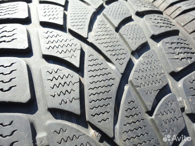 Продам 2 баллона 235/55 R17 dunlop Продам 2 баллона 235/55 R17 dunlop