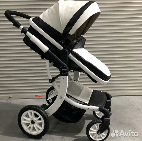 Aimile 2В1 белая черная рама Aimile 2В1 белая черная рама