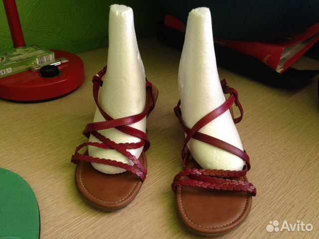 Босоножки вишневые. Германия Босоножки вишневые. Германия
