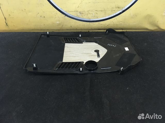 Декоративная крышка двигателя A1760100502 Декоративная крышка двигателя A1760100502