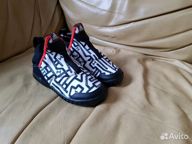 Кроссовки Adidas новые детские 26 р Кроссовки Adidas новые детские 26 р