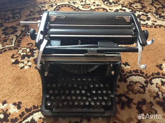 Пишущая машинка Пишущая машинка
