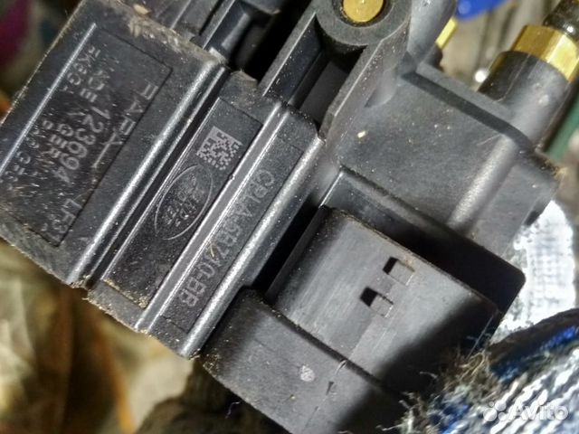 Клапан пневмоподвески амк Land Rover Vogue 4 Клапан пневмоподвески амк Land Rover Vogue 4