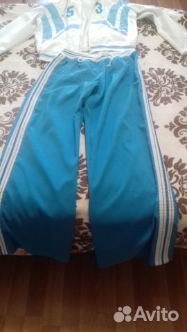 Спортивный костюм Спортивный костюм