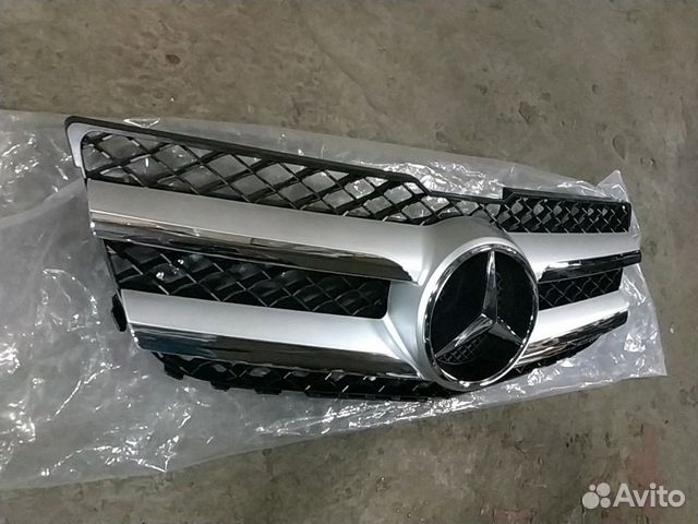 Мерседес решетка радиатора W 204 GLK рестайлинг Мерседес решетка радиатора W 204 GLK рестайлинг
