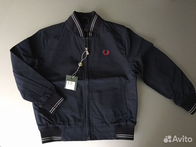 Куртка ветровка Fred Perry новая Куртка ветровка Fred Perry новая