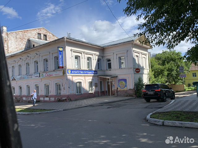 В центре города 300 м² В центре города 300 м²