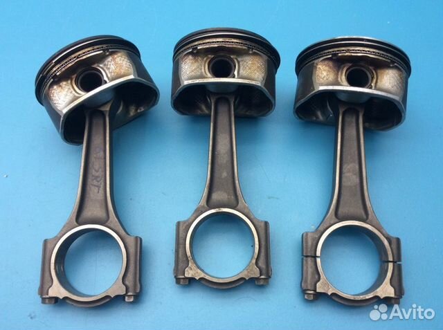 Шатун с поршнем 6.1 Jeep Grand Cherokee WK1 6.1