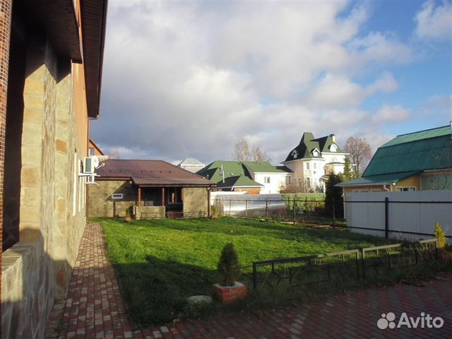 Коттедж 220 м² на участке 7.3 сот. Коттедж 220 м² на участке 7.3 сот.
