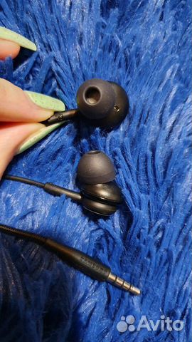 Наушники внутриканальные SAMSUNG Earphones AKG Наушники внутриканальные SAMSUNG Earphones AKG
