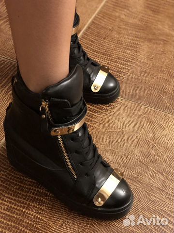 Сникерсы Giuseppe zanotti (кеды на танкетке) Сникерсы Giuseppe zanotti (кеды на танкетке)