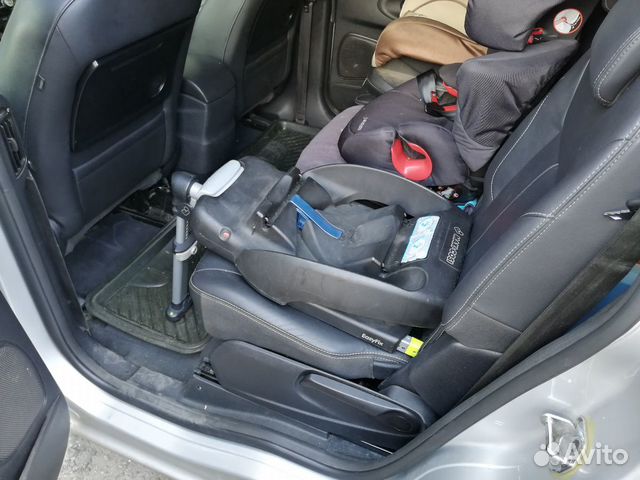 Автокресло 0+ Maxi-Cosi Pebble с базой Автокресло 0+ Maxi-Cosi Pebble с базой
