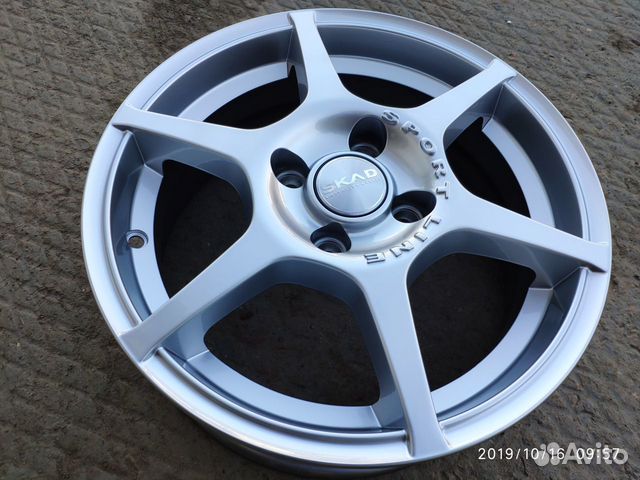 Комплект нового литья R14 4x98 скад Ягуар Комплект нового литья R14 4x98 скад Ягуар