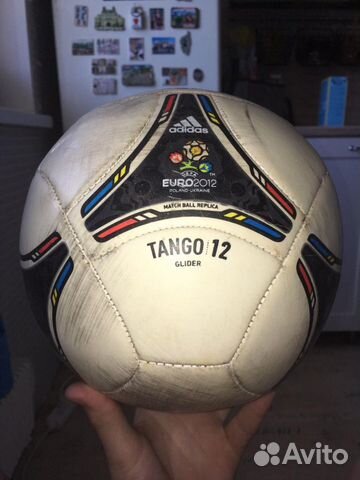 Футбольный мяч Adidas Tango Euro 2012 Футбольный мяч Adidas Tango Euro 2012