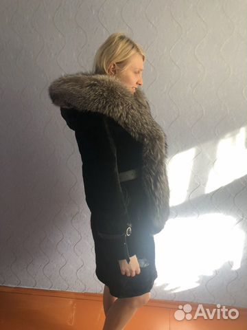 Шуба из мутона женская, воротник чернобурка Шуба из мутона женская, воротник чернобурка