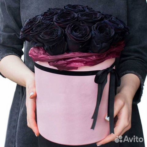 Цветы в шляпной коробке Цветы в шляпной коробке