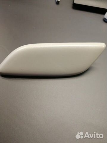 Крышка форсунки омывателя фары левая Мазда 3 BM Крышка форсунки омывателя фары левая Мазда 3 BM